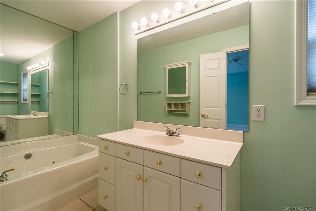 1106 Overhill Road, Unit L 44 Salisbury, NC 28144 - Photo 12 of 16 Gallery Image 12