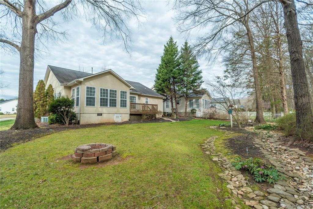 1106 Overhill Road, Unit L 44 Salisbury, NC 28144 - Photo 3 of 16 Gallery Image 3