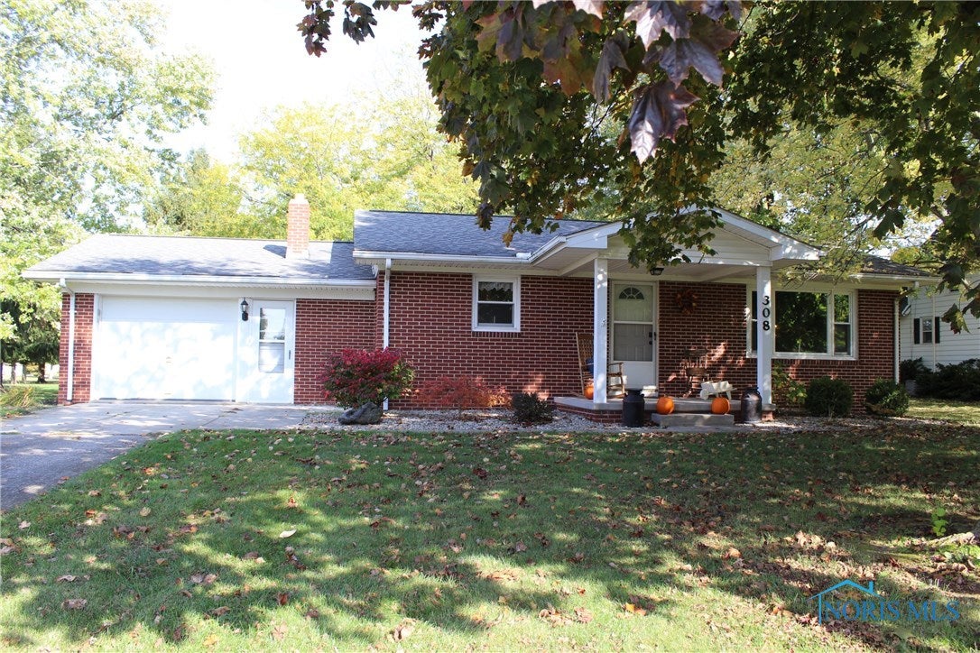 308 West Lutz Road Archbold, OH 43502 - Photo 2 of 27 Gallery Image 2