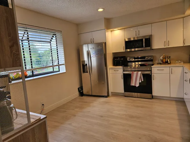 $3,200 | 7976 La Mirada Drive, Boca Raton, FL 33433