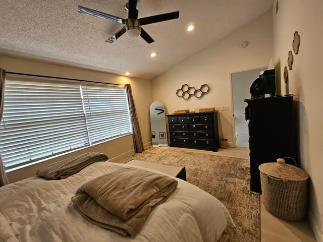 $3,200 | 7976 La Mirada Drive, Boca Raton, FL 33433