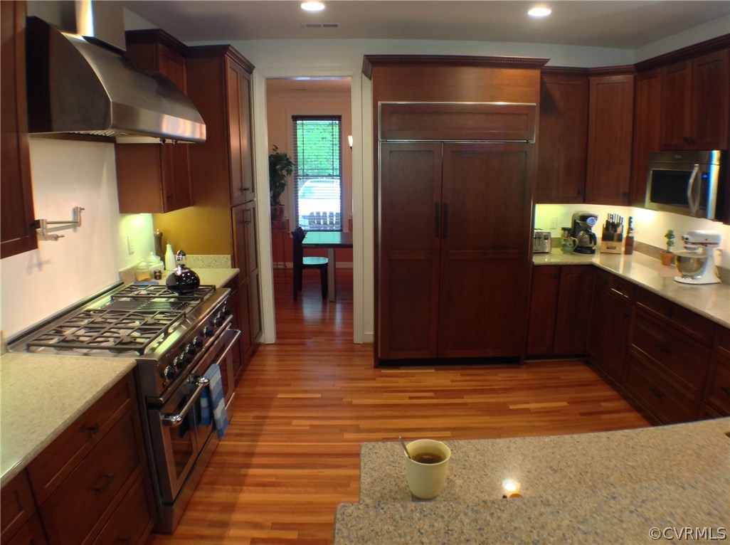 3668 Whitehall Road Sandy Hook, VA 23153 - Photo 17 of 50 42"Solid cherry cabinets, 48" DCS ( Dynamic Cookin
