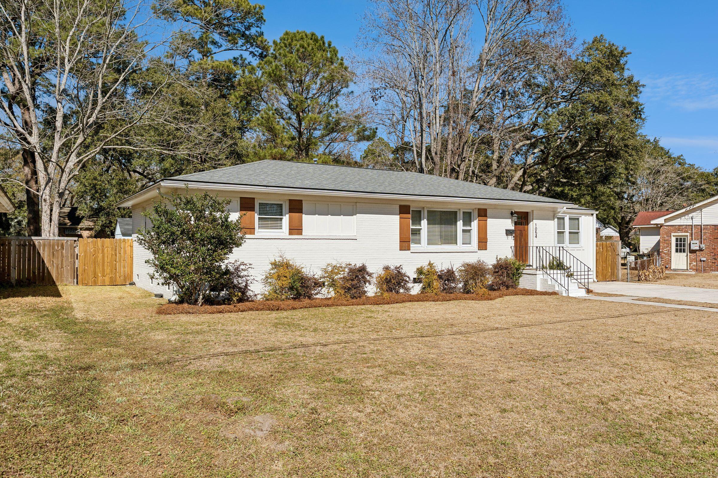 1054 Keats Road Charleston, SC 29407 - Photo 4 of 60 4