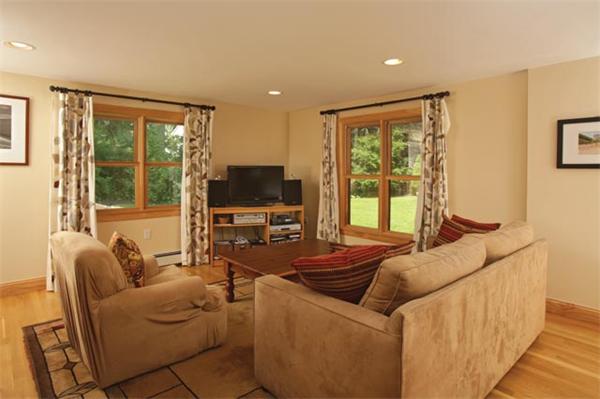 52 Payson Road Brookline, MA 02467 - Photo 5 of 8 Gallery Image 5
