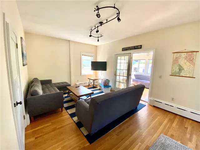 $5,000 | 8 Morton Avenue, Newport, RI 02840