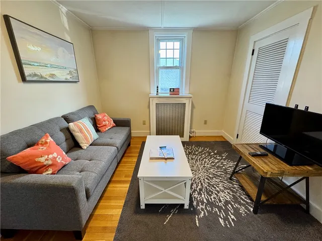 $5,000 | 8 Morton Avenue, Newport, RI 02840