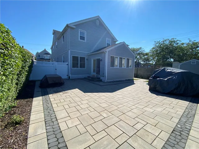 $5,000 | 8 Morton Avenue, Newport, RI 02840