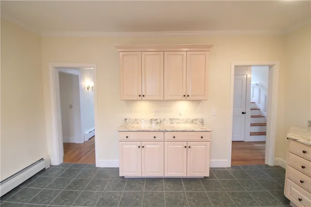 $5,000 | 8 Morton Avenue, Newport, RI 02840