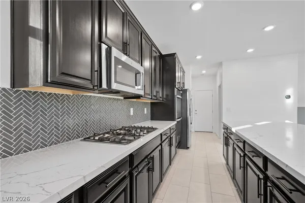 $738,000 | 713 Foreign Reef Way, Las Vegas, NV 89138