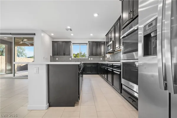 $738,000 | 713 Foreign Reef Way, Las Vegas, NV 89138