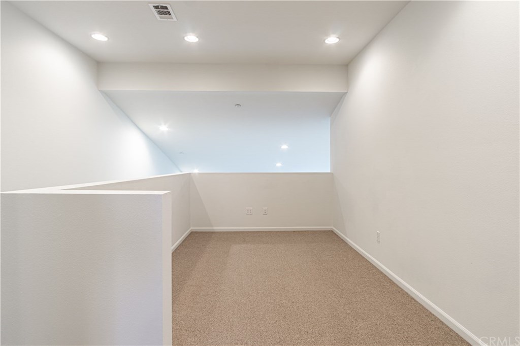 5449 Strand, Unit 101 Hawthorne, CA 90250 - Photo 19 of 67