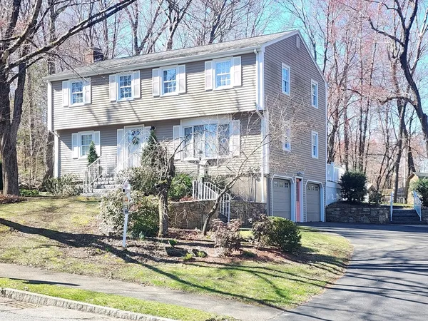 $749,900 | 21 Overlook Drive, Westborough, MA 01581