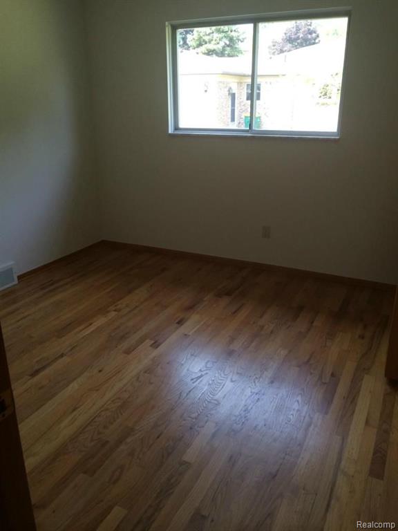 3561 Leason Road Sterling Heights, MI 48310 - Photo 14 of 19