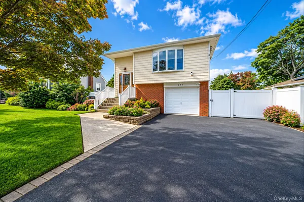 $724,999 | 244 Baylawn Avenue, Copiague, NY 11726