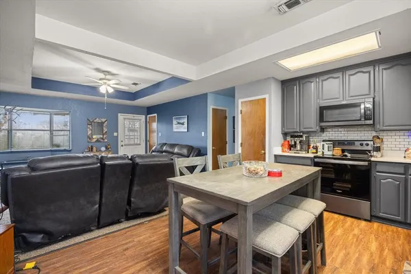 $1,800 | 2708 Cedarhill Street, Granbury, TX 76048