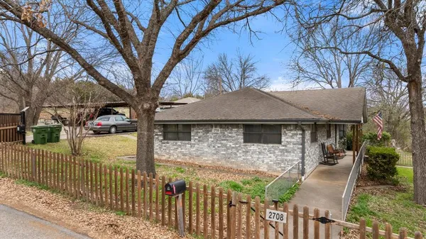 $1,800 | 2708 Cedarhill Street, Granbury, TX 76048