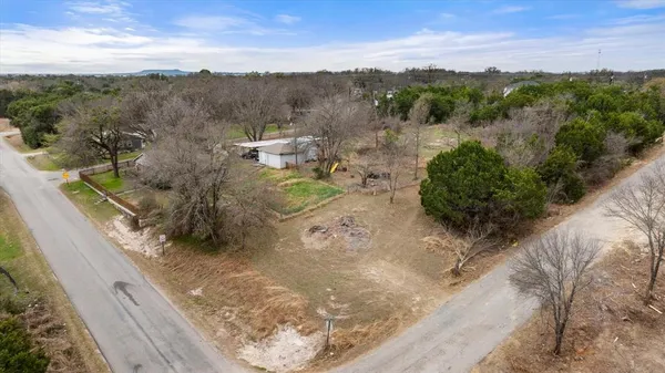 $1,800 | 2708 Cedarhill Street, Granbury, TX 76048