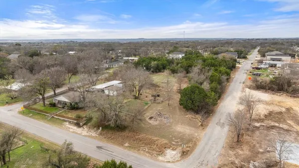 $1,800 | 2708 Cedarhill Street, Granbury, TX 76048