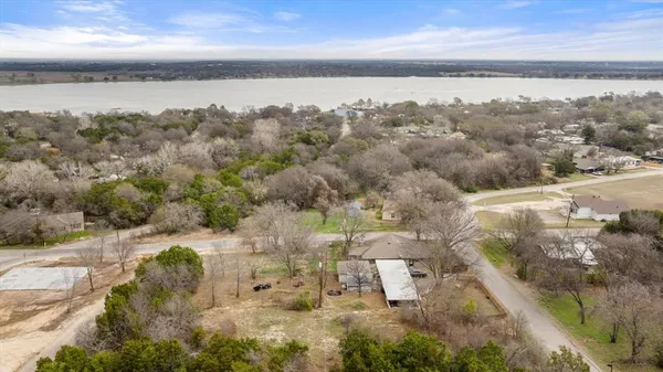 $1,800 | 2708 Cedarhill Street, Granbury, TX 76048