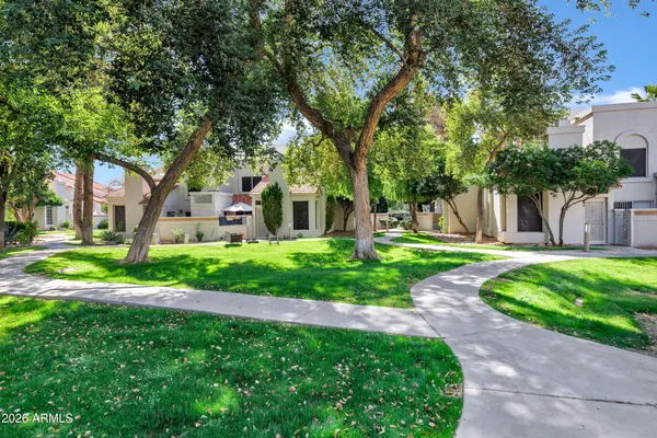 $305,000 | 1717 East Union Hills Drive, Unit 1073, Phoenix, AZ 85024