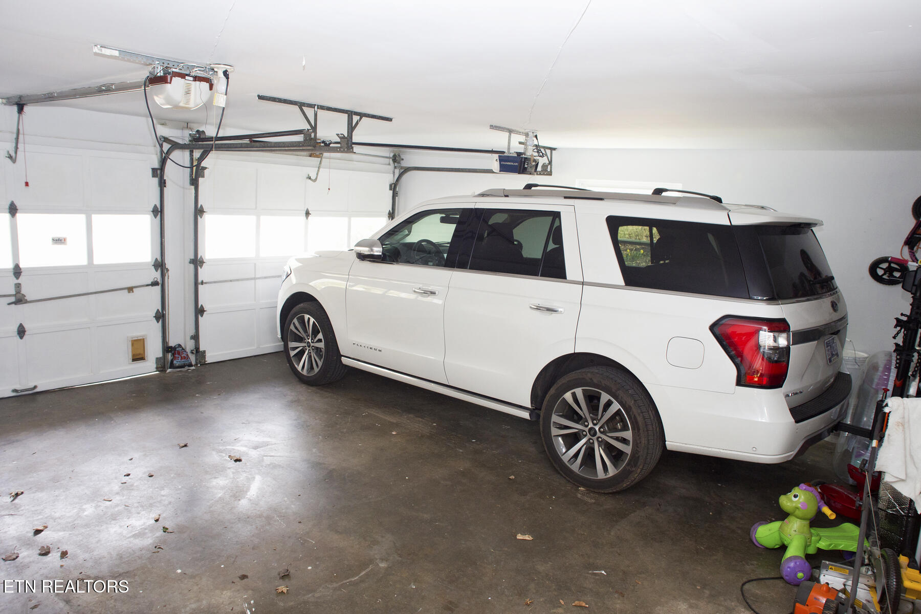 1036 West Outer Drive Oak Ridge, TN 37830 - Photo 41 of 45 Garage