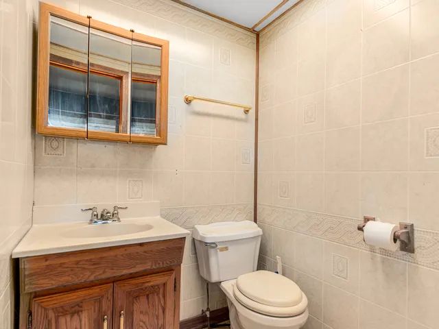 $259,900 | 8736 South 51st Avenue, Oak Lawn, IL 60453