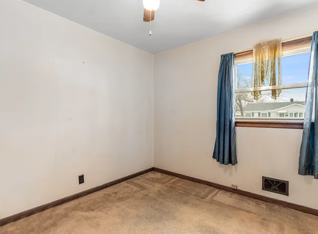 $259,900 | 8736 South 51st Avenue, Oak Lawn, IL 60453