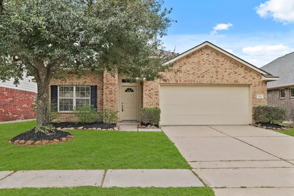$2,049 | 2818 Lockeridge Oaks Drive, Spring, TX 77386