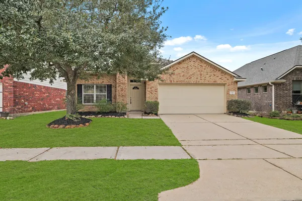 $2,049 | 2818 Lockeridge Oaks Drive, Spring, TX 77386