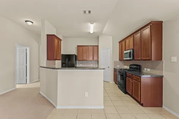 $2,049 | 2818 Lockeridge Oaks Drive, Spring, TX 77386