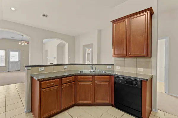 $2,049 | 2818 Lockeridge Oaks Drive, Spring, TX 77386