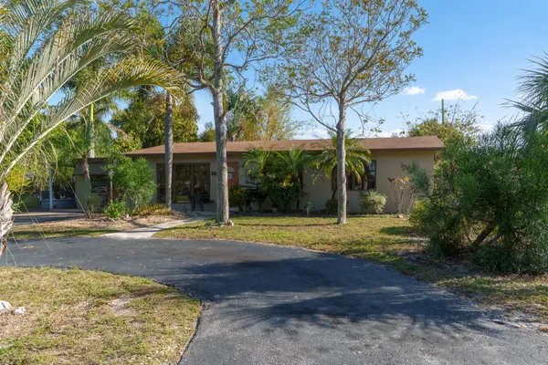 $485,000 | 1400 Northeast 24th Street, Pompano Beach, FL 33064