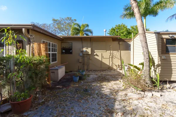 $485,000 | 1400 Northeast 24th Street, Pompano Beach, FL 33064
