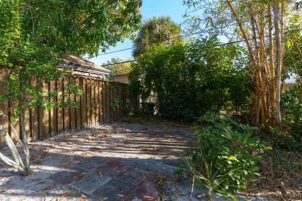 $485,000 | 1400 Northeast 24th Street, Pompano Beach, FL 33064