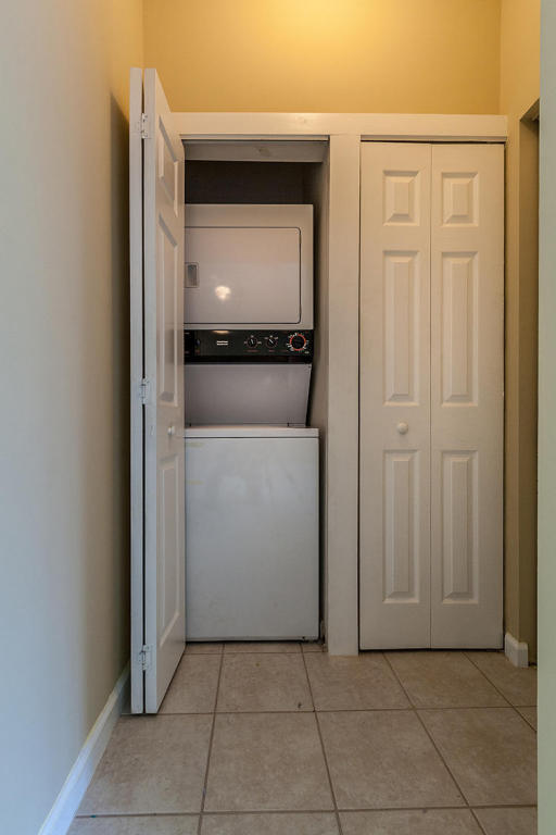 34 Heron's Watch Way, Unit 1304 Santa Rosa Beach, FL 32459 - Photo 14 of 15 a utility room with washing machine