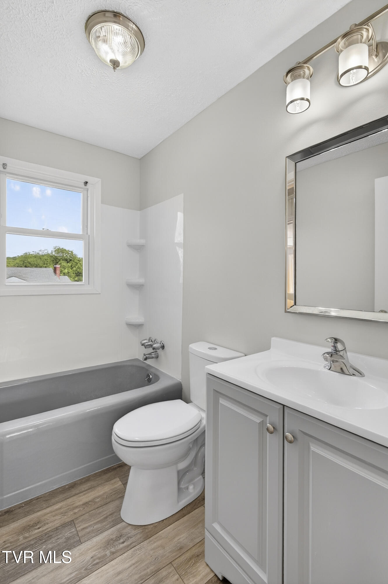 305 Cherokee Road Bristol, VA 24201 - Photo 16 of 25 304-Cherokee-Rd-Bristol-VA Caroline-Blev