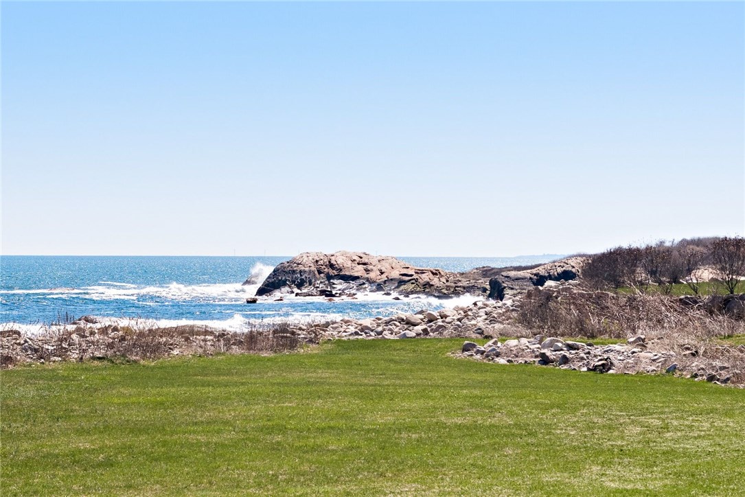 12 Seagate Drive Narragansett, RI 02882 - Photo 7 of 31