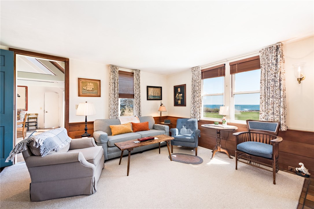 12 Seagate Drive Narragansett, RI 02882 - Photo 9 of 31