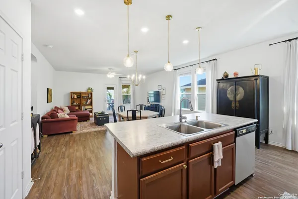$2,000 | 9831 Overlook Canyon, San Antonio, TX 78245