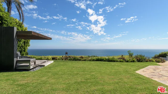 $25,000,000 | 29020 Cliffside Drive, Malibu, CA 90265