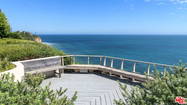 $25,000,000 | 29020 Cliffside Drive, Malibu, CA 90265
