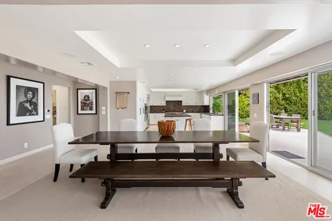 $25,000,000 | 29020 Cliffside Drive, Malibu, CA 90265