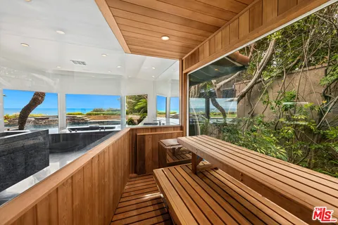 $25,000,000 | 29020 Cliffside Drive, Malibu, CA 90265