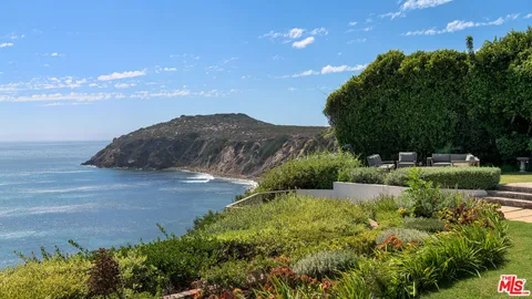 $25,000,000 | 29020 Cliffside Drive, Malibu, CA 90265