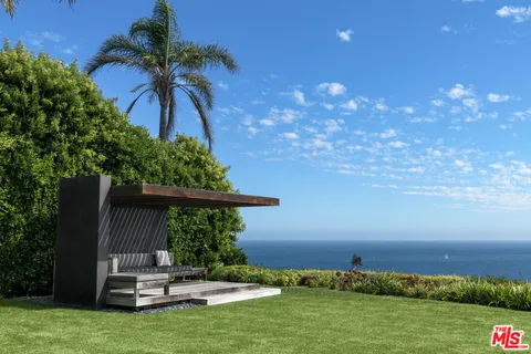 $25,000,000 | 29020 Cliffside Drive, Malibu, CA 90265