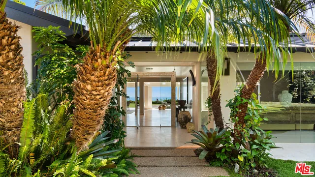 $25,000,000 | 29020 Cliffside Drive, Malibu, CA 90265