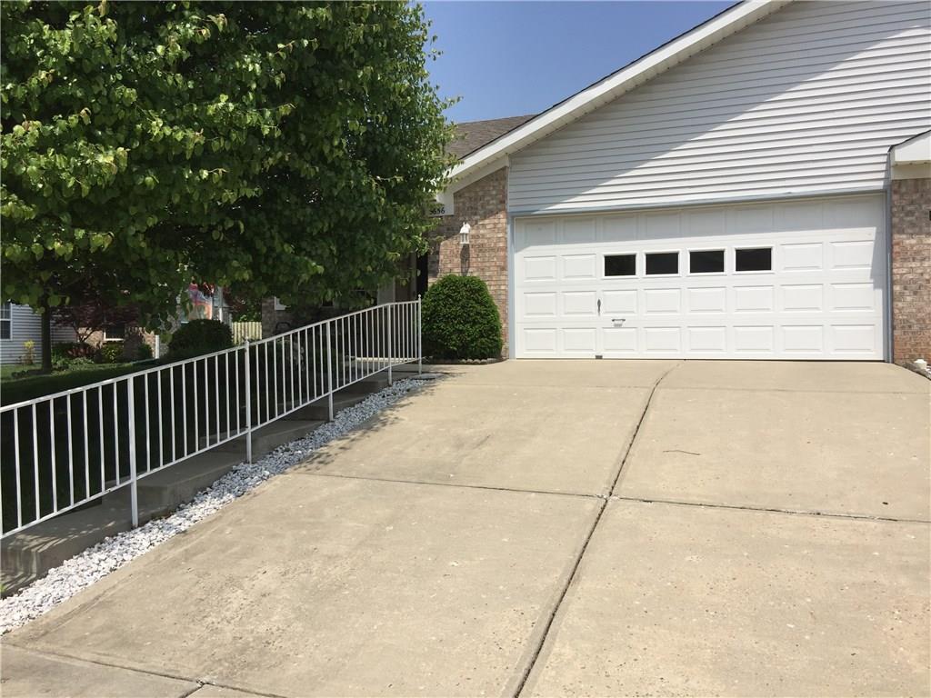 5656 Misty Ridge Drive Indianapolis, IN 46237 - Photo 2 of 26 Gallery Image 2