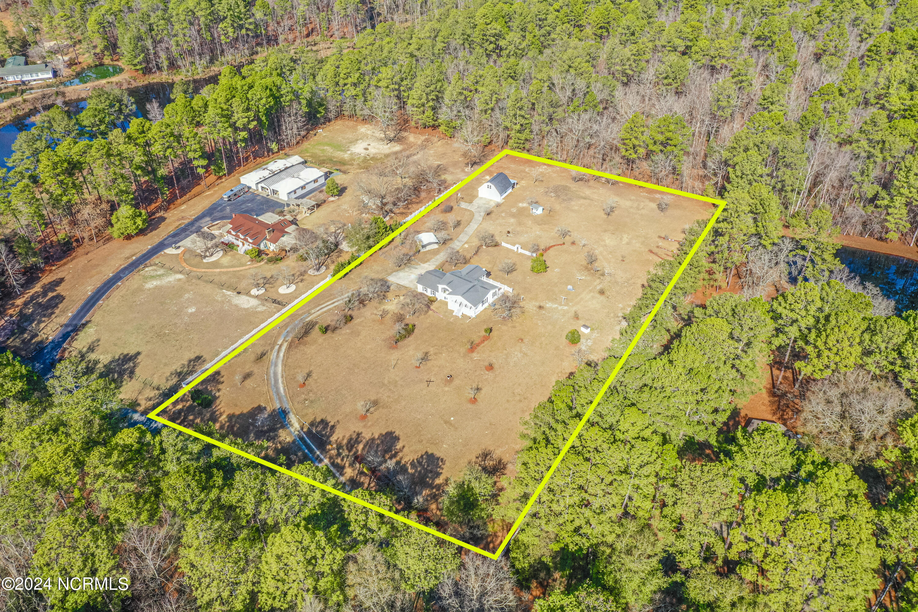 412 Pinecrest Court Road Aberdeen, NC 28315 - Photo 15 of 64 412 Pinecrest Court - Drone 1