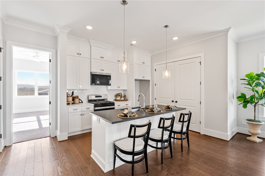 111 Tuttle Street Clemson, SC 29631 - Photo 5 of 16 Kitchen