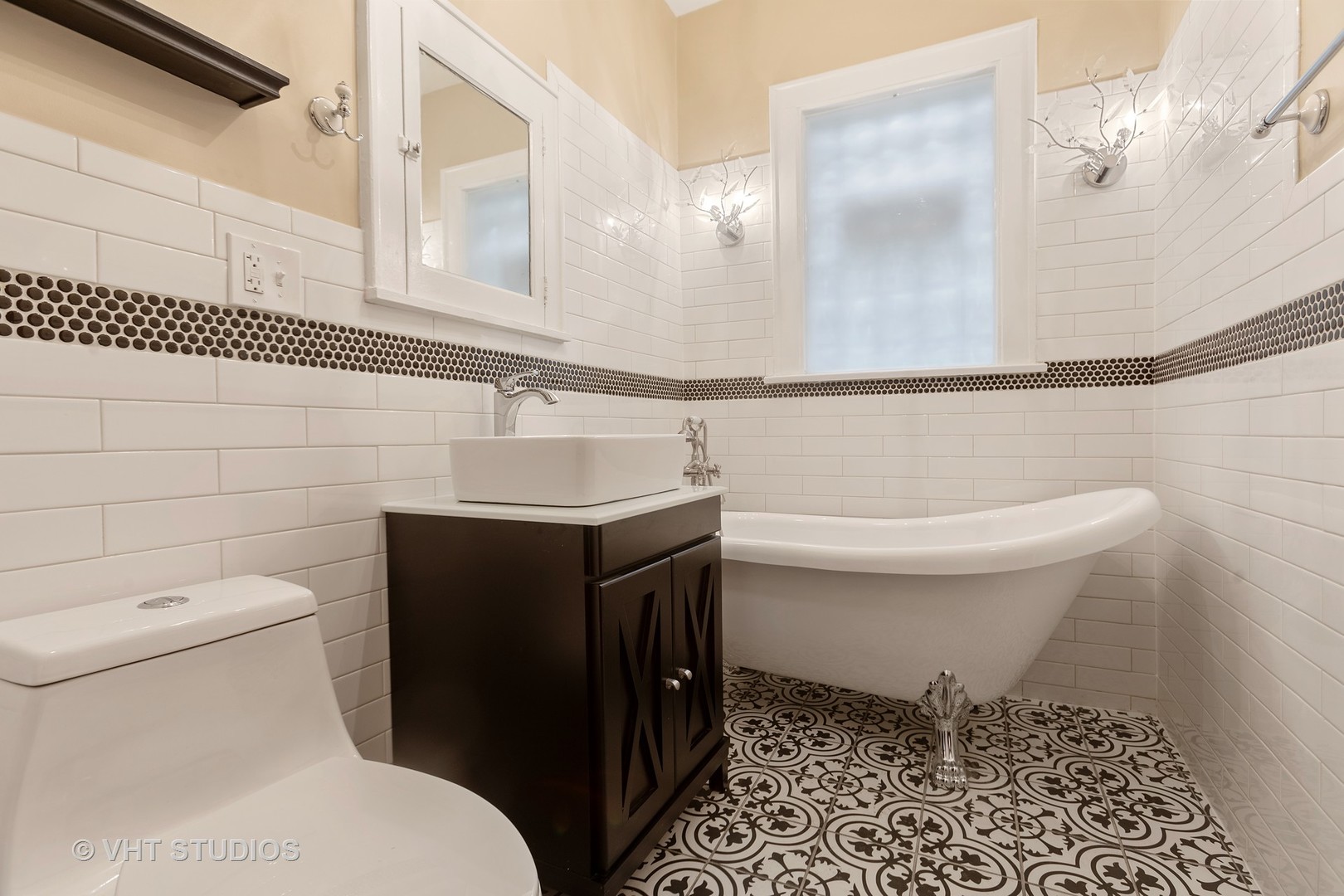 7949 South Manistee Avenue Chicago, IL 60617 - Photo 7 of 19